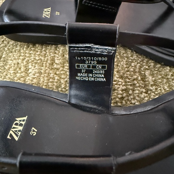 Zara - Strapy Black Sandals with Gold Toe - Picture 6 of 6